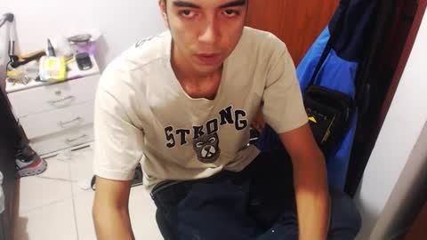 Snapshot of danivoyeur21 chatting on 03/21/26, 08:19 daniel segura online show from 03/21/26, 08:19