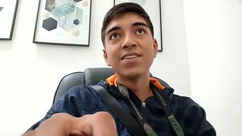 Snapshot of danivoyeur21 chatting on 04/10/26, 03:50 daniel segura online show from 04/10/26, 03:50