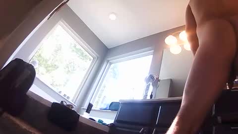 Snapshot of dank2018 chatting on 04/20/26, 01:47 dank 2018 online show from 04/20/26, 01:47