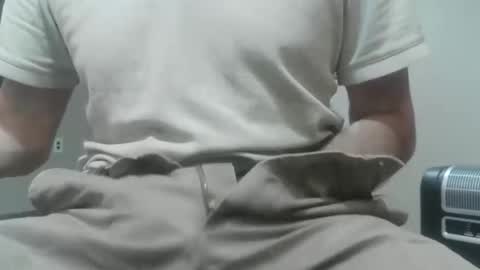 Snapshot of danl20012001 chatting on 10/22/25, 02:23 danl20012001 online show from 10/22/25, 02:23