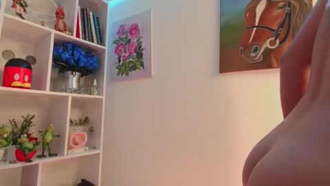 Pau online show from 02/26/26, 02:27