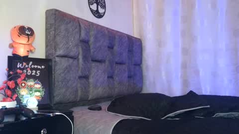 Snapshot of dann_brown chatting on 02/07/25, 08:10 Dann Brown online show from 02/07/25, 08:10