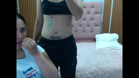 Snapshot of dann_jell chatting on 05/27/26, 01:57 Danniela y Victoria online show from 05/27/26, 01:57
