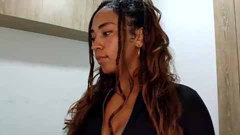 Snapshot of danna__ross chatting on 04/28/26, 03:44 Danna Ross online show from 04/28/26, 03:44