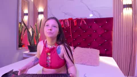 Snapshot of danna__rouse chatting on 02/01/26, 07:45 Danna online show from 02/01/26, 07:45