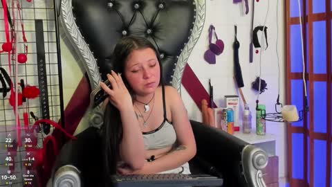 Snapshot of danna__rouse chatting on 03/17/26, 12:08 Danna online show from 03/17/26, 12:08