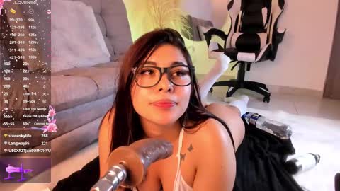 Snapshot of danna_adams1 chatting on 03/11/25, 06:43 danna_adams1 online show from 03/11/25, 06:43