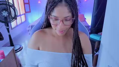 Snapshot of danna_berry chatting on 07/28/26, 08:52 DannaBerry online show from 07/28/26, 08:52