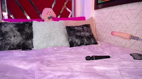 DANNA online show from 12/20/24, 08:12