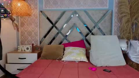 Snapshot of danna_peters chatting on 03/26/26, 07:30 danna_peters online show from 03/26/26, 07:30