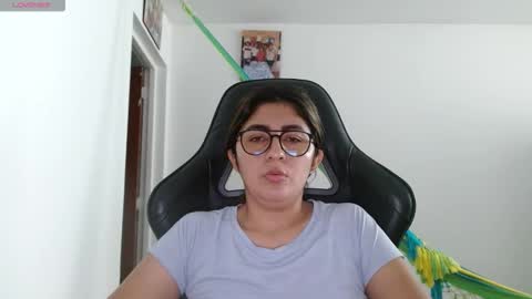 Snapshot of danna_peterson chatting on 03/13/26, 09:10 Danna online show from 03/13/26, 09:10