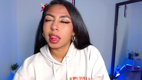 Danna online show from 12/22/24, 06:28