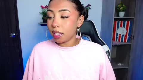 Snapshot of danna_schmidt23 chatting on 03/11/26, 07:25 Danna online show from 03/11/26, 07:25