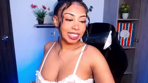 Snapshot of danna_schmidt23 chatting on 06/10/26, 10:03 Danna online show from 06/10/26, 10:03
