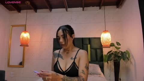 Snapshot of dannaa_williams chatting on 10/06/25, 12:02 Danna online show from 10/06/25, 12:02