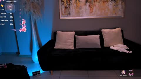 Danna Cruz  online show from 12/03/24, 01:19