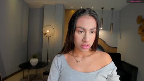 Danna Cruz  online show from 02/08/25, 10:29