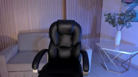 Danna Cruz  online show from 10/14/25, 07:03