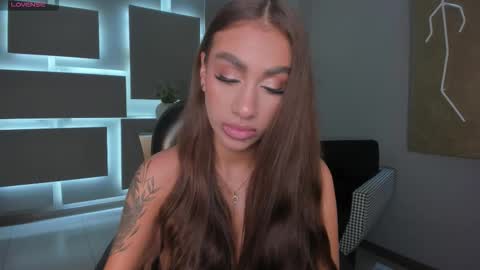 Danna Cruz  online show from 02/16/26, 07:10