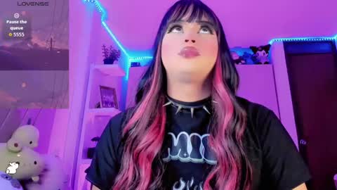 Snapshot of dannadolls chatting on 03/23/26, 06:56 dannadolls online show from 03/23/26, 06:56