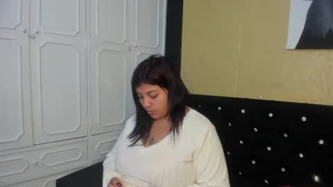 Snapshot of dannagarza chatting on 02/11/25, 04:44 Danna Garza online show from 02/11/25, 04:44