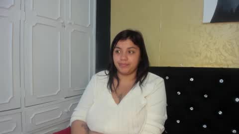 Snapshot of dannagarza chatting on 02/11/25, 07:54 Danna Garza online show from 02/11/25, 07:54