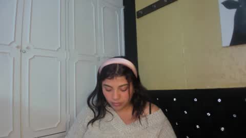 Snapshot of dannagarza chatting on 02/25/25, 04:35 Danna Garza online show from 02/25/25, 04:35