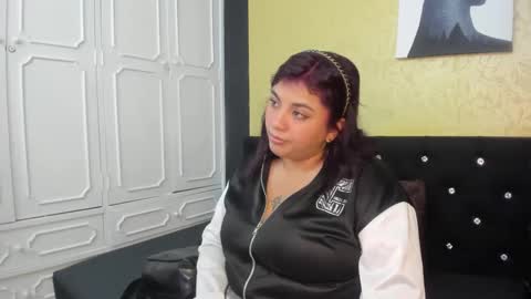 Snapshot of dannagarza chatting on 03/08/25, 04:34 Danna Garza online show from 03/08/25, 04:34