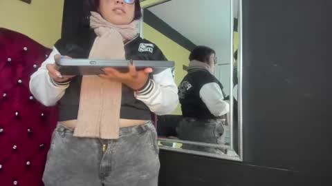 Snapshot of dannagarza chatting on 03/09/25, 05:00 Danna Garza online show from 03/09/25, 05:00