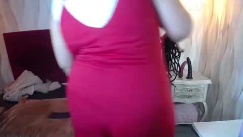 Snapshot of dannagarza chatting on 11/23/25, 04:56 Danna Garza online show from 11/23/25, 04:56