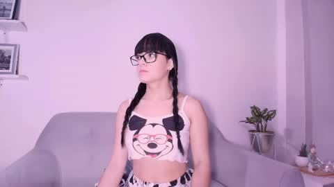 Snapshot of dannahyde chatting on 06/15/26, 03:36 Insta DannaBlueX online show from 06/15/26, 03:36