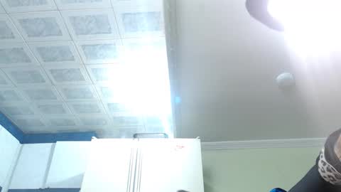 dannamomcerrat online show from 11/30/25, 01:31