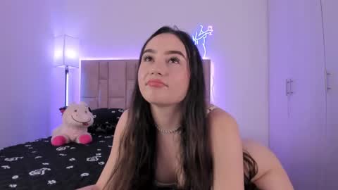 Snapshot of dannate1 chatting on 02/01/25, 11:48 danna online show from 02/01/25, 11:48