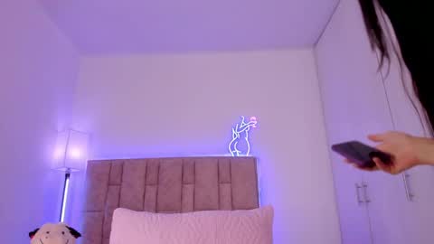 Snapshot of dannate1 chatting on 02/16/25, 12:41 danna online show from 02/16/25, 12:41