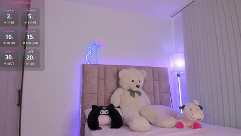 Snapshot of dannate1 chatting on 10/04/25, 07:12 danna online show from 10/04/25, 07:12