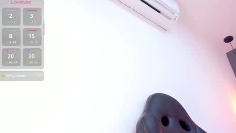 Danna online show from 11/10/25, 03:55