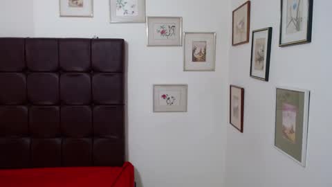 Snapshot of dannazuluaga chatting on 02/04/25, 05:45 Danna online show from 02/04/25, 05:45