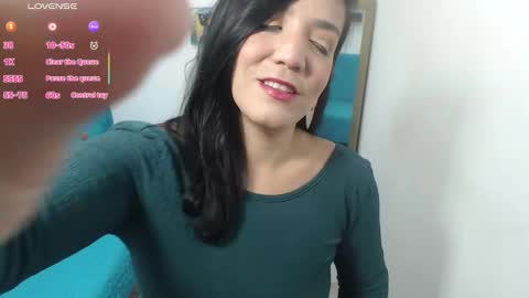 Snapshot of dannazuluaga chatting on 09/22/25, 10:39 Danna online show from 09/22/25, 10:39
