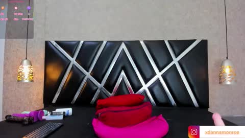 Danna Monroe  online show from 12/15/25, 04:50