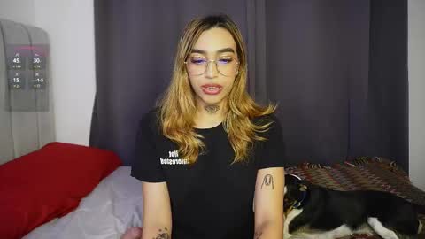 Snapshot of dannielle_ chatting on 02/22/25, 11:03    online show from 02/22/25, 11:03