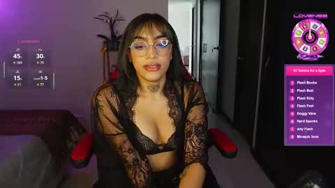 Snapshot of dannielle_ chatting on 09/12/25, 08:53    online show from 09/12/25, 08:53