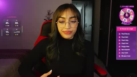 Snapshot of dannielle_ chatting on 09/29/25, 07:51    online show from 09/29/25, 07:51