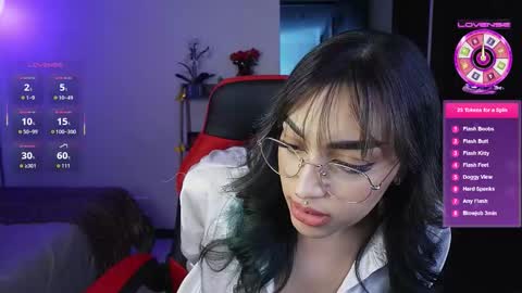 Snapshot of dannielle_ chatting on 09/30/25, 08:03    online show from 09/30/25, 08:03