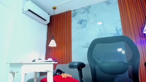 Danni  Sebastian online show from 01/22/25, 03:20