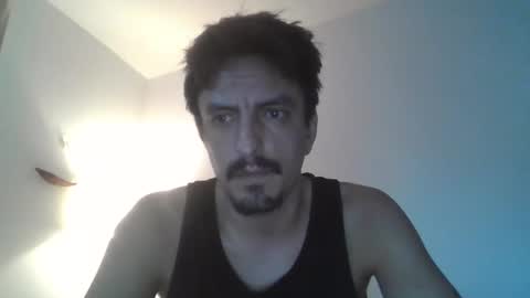 Snapshot of dannnnyyy89 chatting on 12/18/25, 02:45 Dany online show from 12/18/25, 02:45