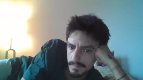 Snapshot of dannnnyyy89 chatting on 12/21/25, 12:12 Dany online show from 12/21/25, 12:12