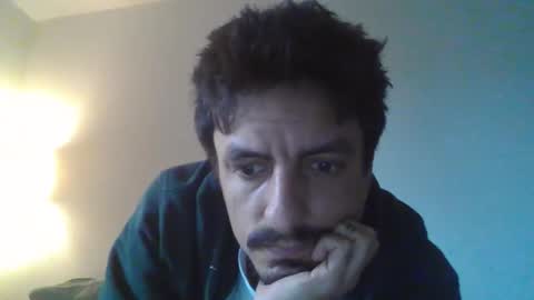 Snapshot of dannnnyyy89 chatting on 12/22/25, 10:34 Dany online show from 12/22/25, 10:34