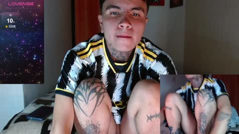 Snapshot of dannteftm chatting on 01/10/25, 11:18 DANNTE online show from 01/10/25, 11:18