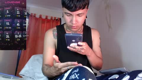 Snapshot of dannteftm chatting on 01/17/25, 04:26 DANNTE online show from 01/17/25, 04:26