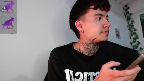 Snapshot of dannteftm chatting on 10/05/25, 11:13 DANNTE online show from 10/05/25, 11:13